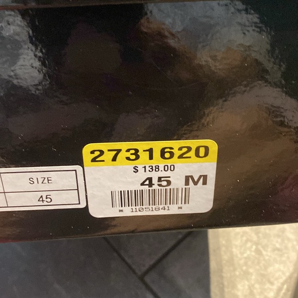 NWT B2 by Browns Grey Suede Shoes - Picture 9 of 13